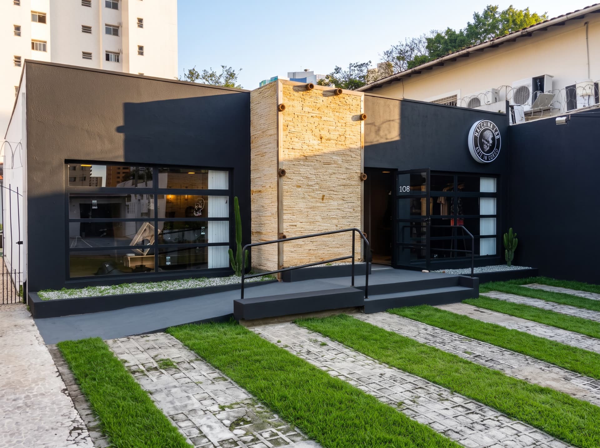 Vista 1 da obra Loja de Roupas — Macchina Lab